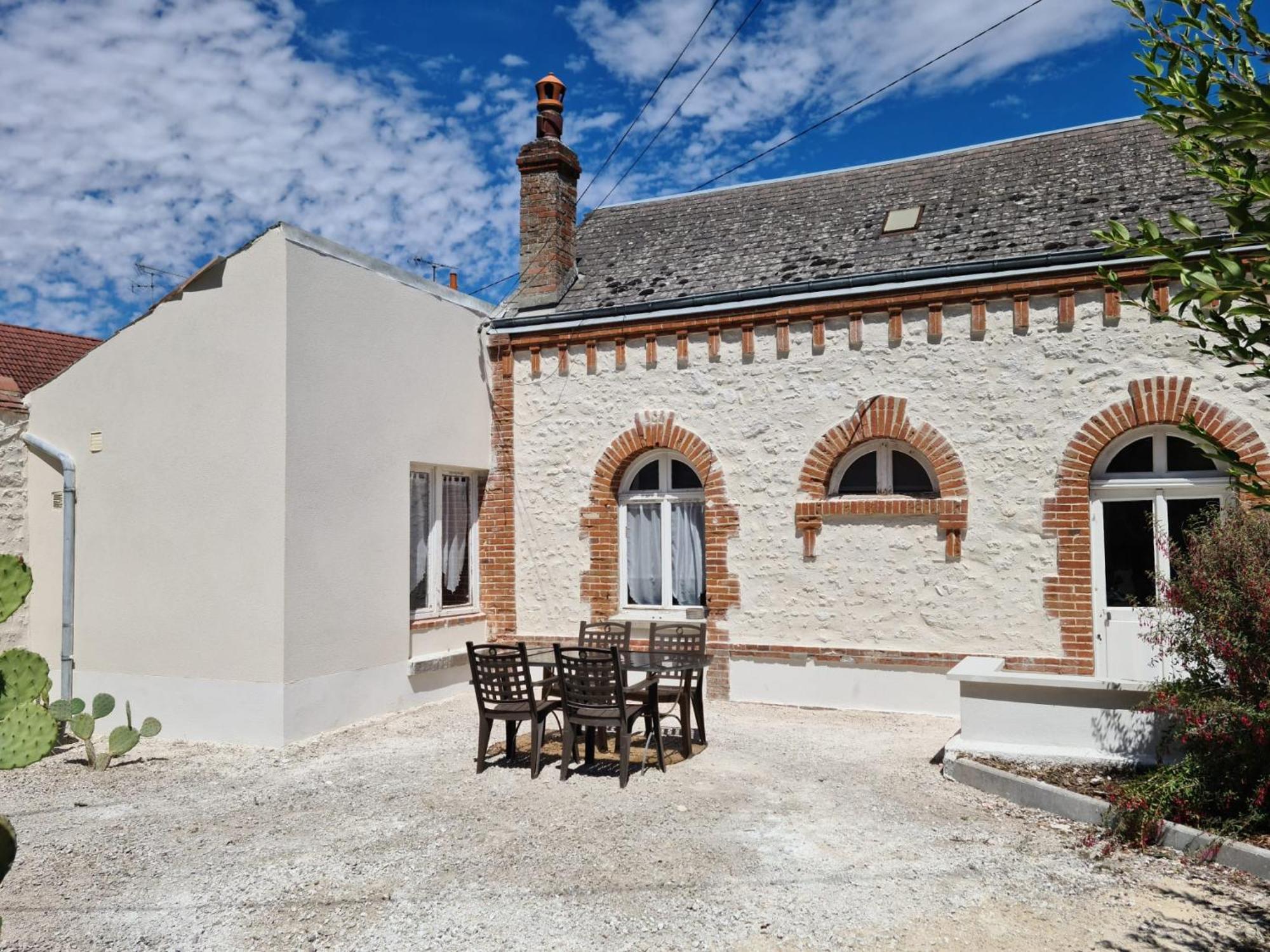 Saint-Ay sur la route des châteaux Exterior foto
