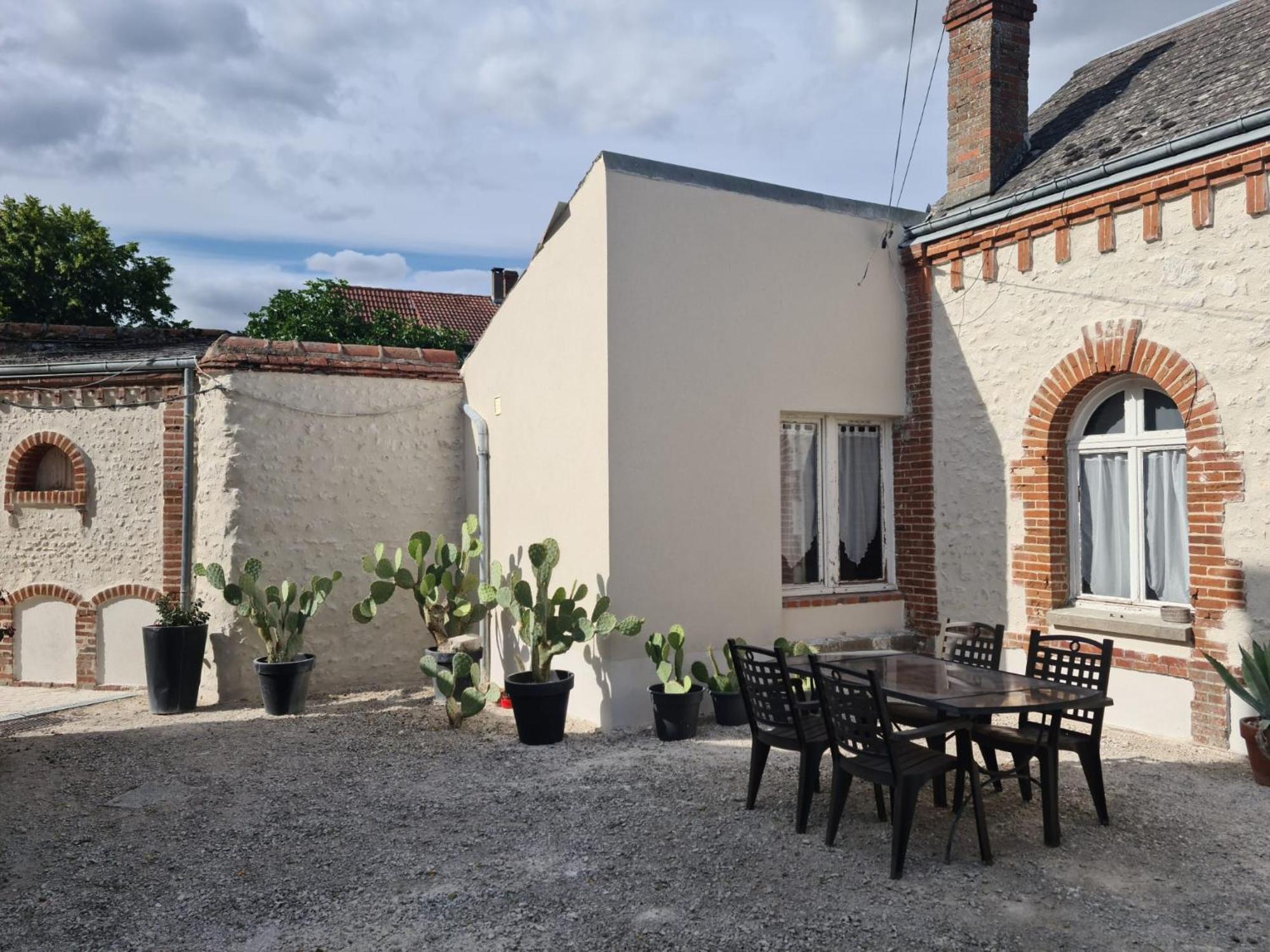 Saint-Ay sur la route des châteaux Exterior foto